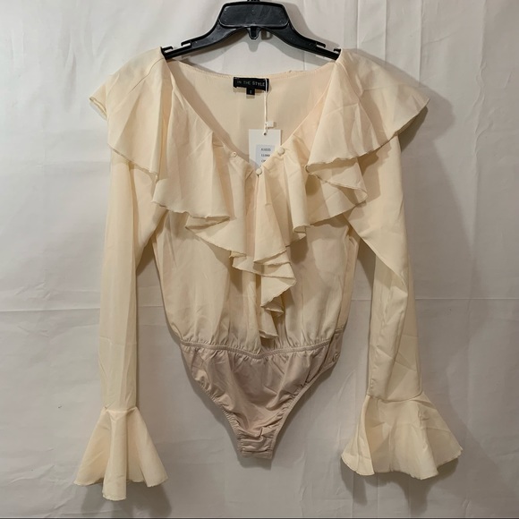 In The Style Ruffle Neck & Cuffs Bodysuit in Cream Size 2 - Picture 1 of 8